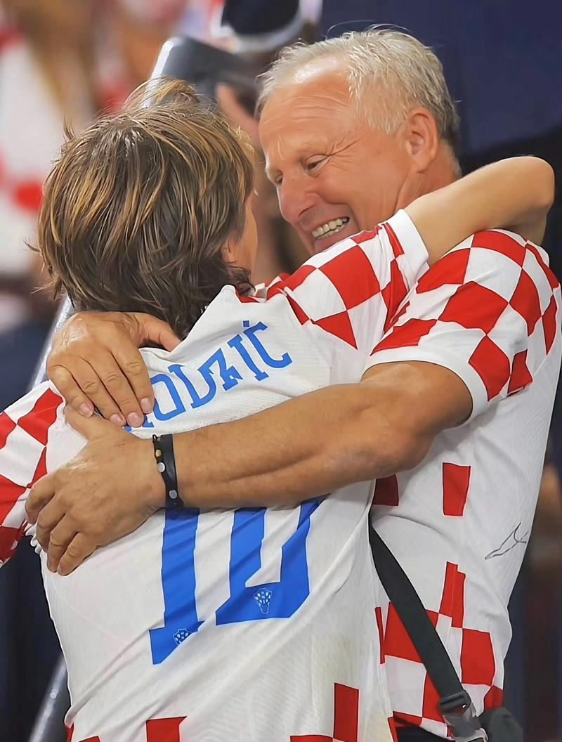 穆雷37+7遭遇里程悲，空砍全场最高分