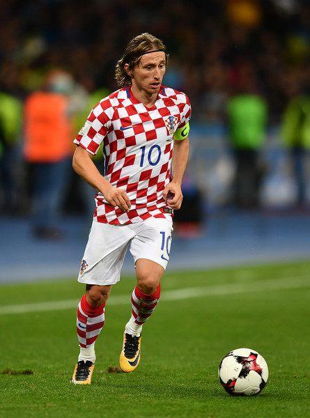 布乌卡：因舒梅切尔穿走我1号而大怒，我要求换成7或10号