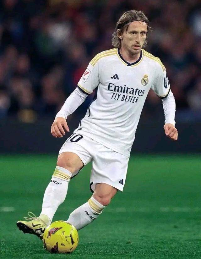 59岁的罗马里奥已与22岁女友分手，巴媒：他又有了新约会对象