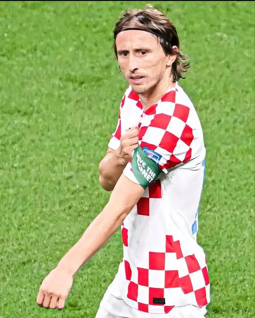 时报：曼城只想纯租借埃切韦里，罗马对这种方式并不信服